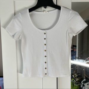 Garage White Top Size Medium